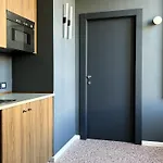 La Nona Casa - Nel Cuore Di 3*